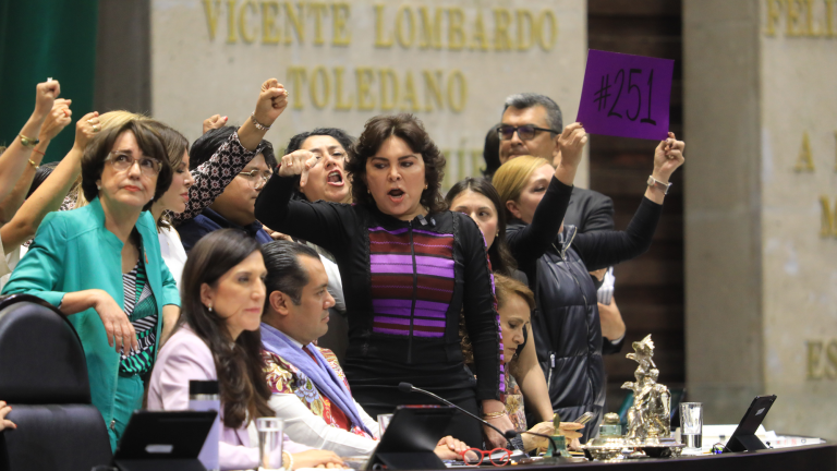 Cámara de Diputados desecha la solicitud de desafuero contra Cuauhtémoc Blanco