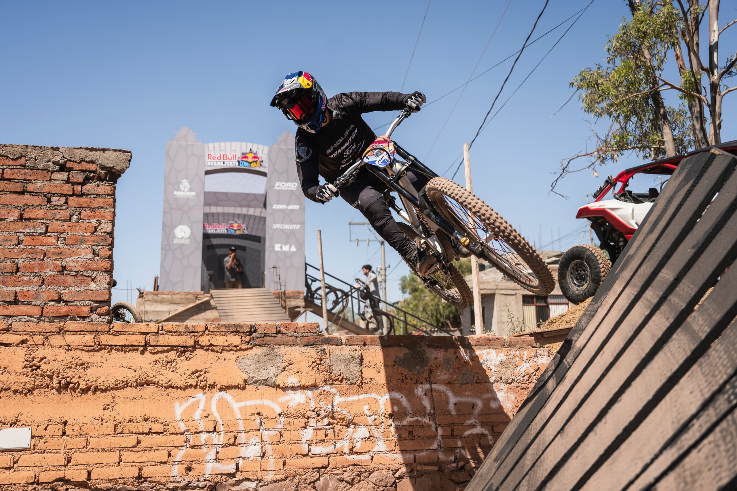 Ford impulsa la adrenalina en Red Bull Guanajuato Cerro Abajo