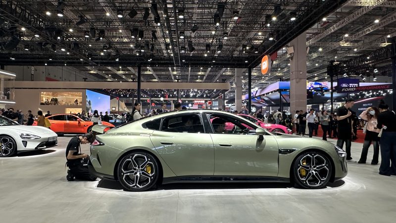 China exhibe su poderío tecnológico en el Auto Show de Shanghái