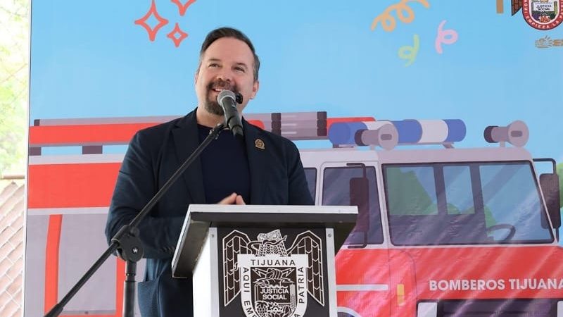 Convive Ismael Burgueño con niñas y niños en festejo organizado por la Secretaría de Seguridad y Protección Ciudadana Municipal