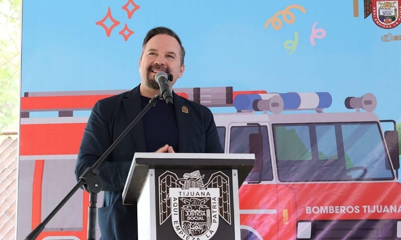 Convive Ismael Burgueño con niñas y niños en festejo organizado por la Secretaría de Seguridad y Protección Ciudadana Municipal
