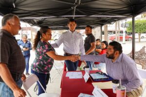 Atiende Román Cota a ciudadanía en Jornada de Miércoles Ciudadano
