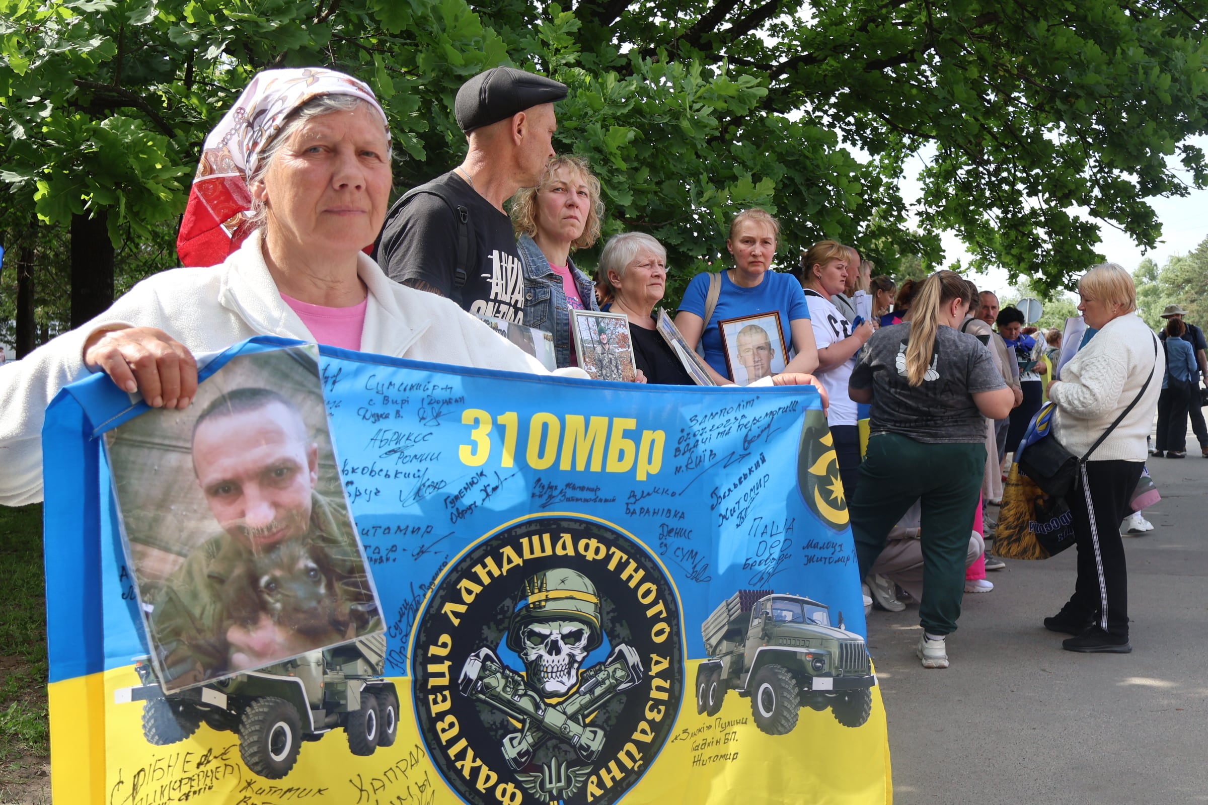 Hartos de la guerra, los ucranios desconfían tanto de Putin como de Trump