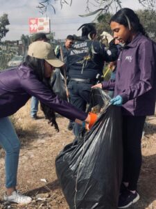 Realizan jornada de limpieza en libramiento sur como parte del programa “Tijuana Ciudad Limpia”
