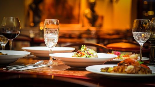 Canirac CDMX y Gobierno capitalino alistan convenio para ordenar verificaciones en restaurantes