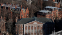 Gobierno de Trump excluye a la Universidad de Harvard de fondos federales