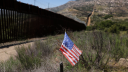 Donald Trump crea programa con vuelos gratuitos para que migrantes puedan autodeportarse