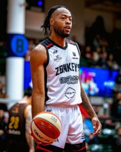 “Esperemos gran apoyo de la afición este fin de semana y durante los playoffs”: Akia Pruitt