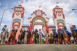 Escaramuzas de Baja California representan a México en emblemático intercambio cultural en España