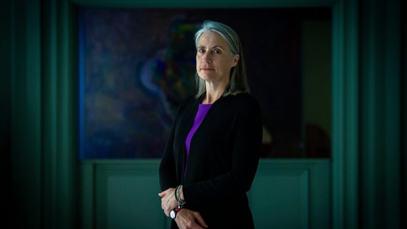 Fiona Hill, exconsejera de Trump: “El presidente quiere ser un autócrata; se ve como un emperador”