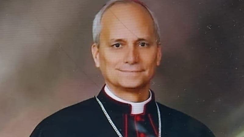 ¡Habemus Papam! Sale humo blanco en el Vaticano: el mundo católico celebra la elección del nuevo Papa