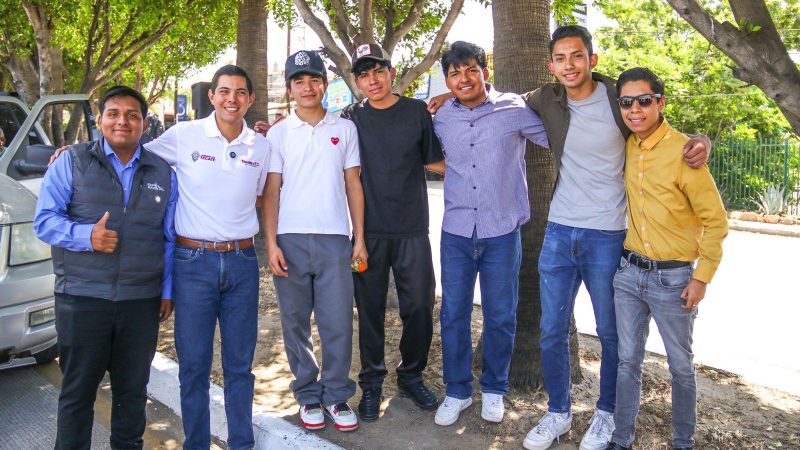 «Jóvenes Evolucionado» adopta camellón sobre el bulevar Universidad