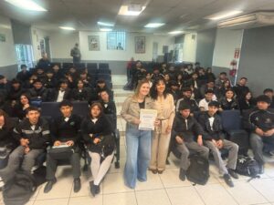 Brindan orientación práctica sobre emprendimiento a estudiantes de CONALEP Tijuana I