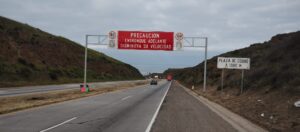 Continúa SIDURT con colocación de señalamientos en Corredor Tijuana-Rosarito 2000