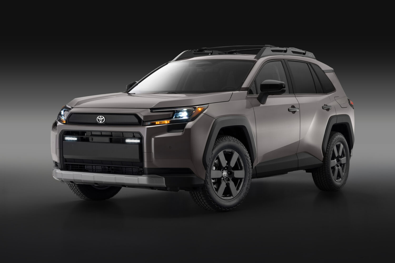 Adiós a la gasolina, la nueva generación de Toyota RAV4 solo será híbrida