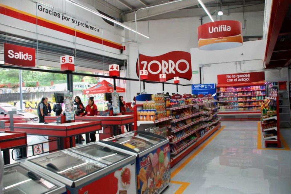 ¿Quién es el dueño del Zorro Abarrotero y cómo ha logrado expandirse desde 1940?