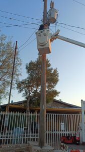 Atiende Gobierno de Tecate alumbrado público en la Rumorosa y El Hongo