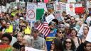 Manifestantes siguen protesta en Los Ángeles contra el servicio de inmigración