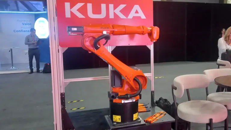 Nuevo León está por anunciar la primera fábrica de robots humanoides para uso industrial: Emmanuel Loo