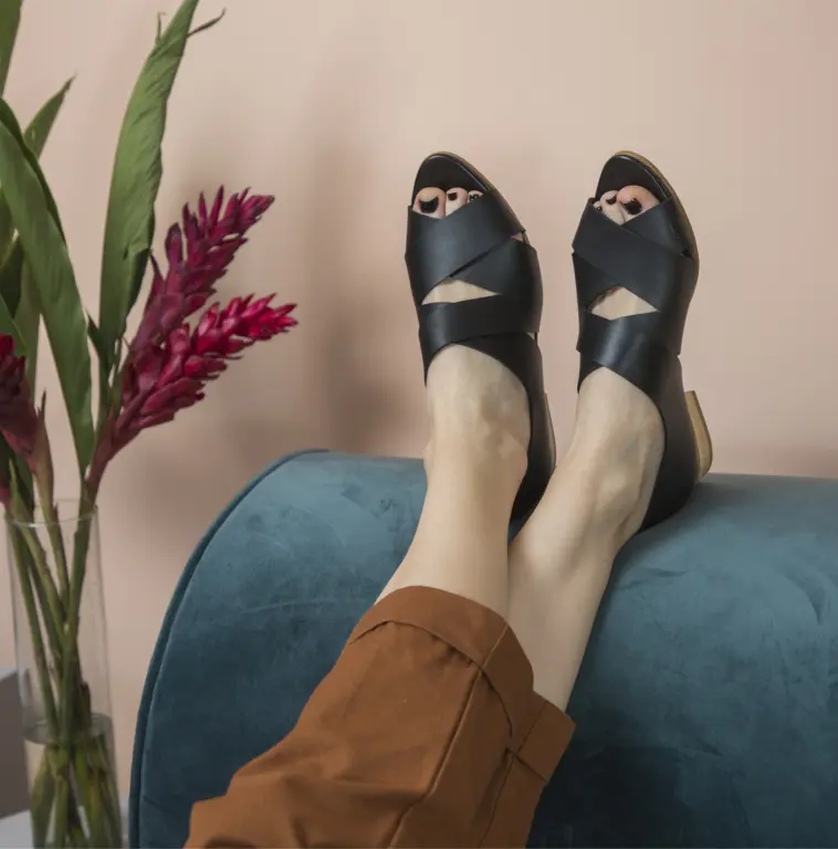 La marca de zapatos que empezó con 6,000 pesos y recibió inversión de Shark Tank