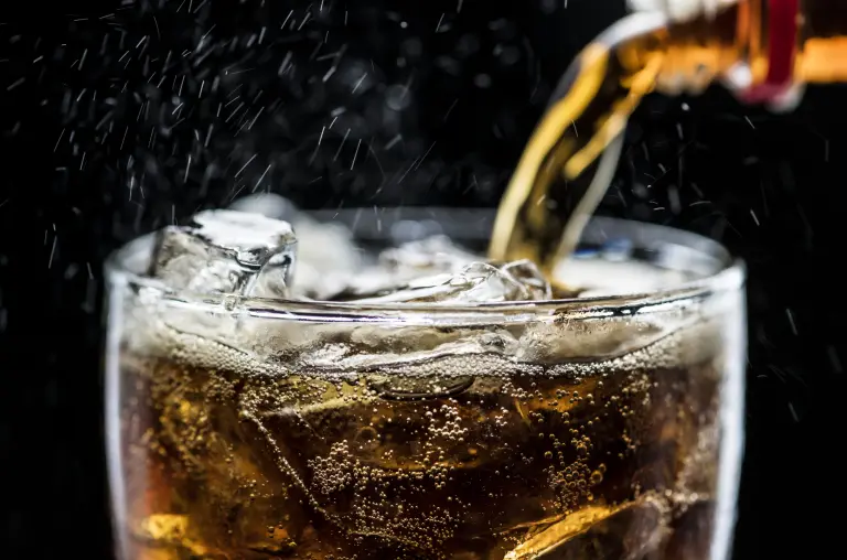 "El consumidor sigue comprando 'refresco', pero accede a bebidas más saludables": MexBeb