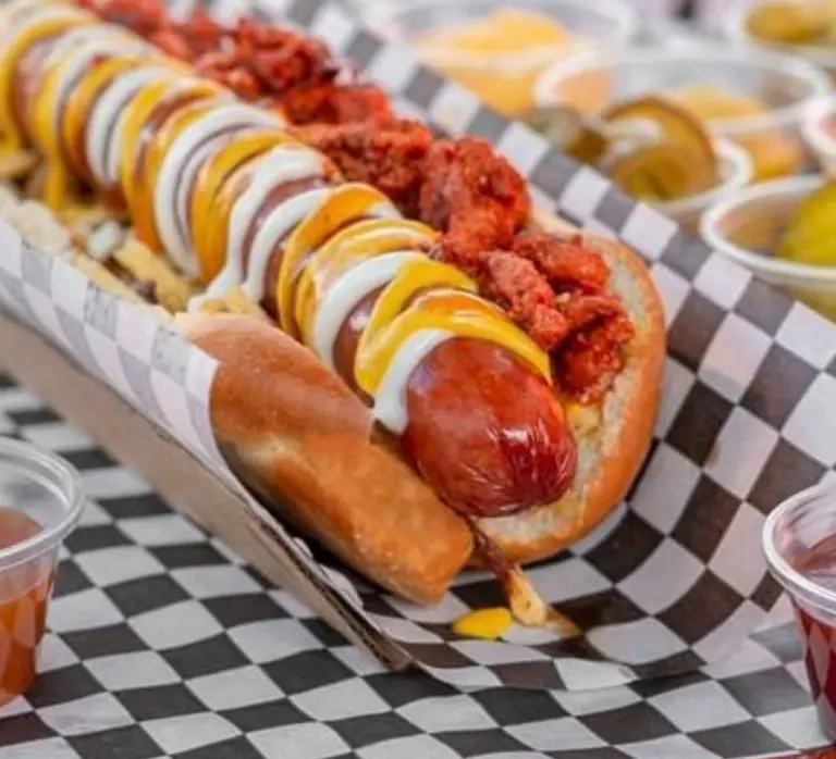 Hot dogs Los Perrines: El carrito que estructuró su negocio y ahora es una marca en expansión