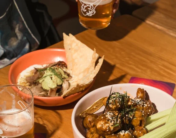 ¿Qué hacer el fin de semana? Visita el nuevo Taproom de Dos Aves en CDMX