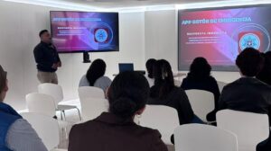Imparte SSPCM plática informativa sobre el Botón Morado a colaboradoras de Grupo Calimax