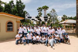 Celebra Fundación Sempra Infraestructura 10° aniversario con voluntariado en el Zoológico del Niño Jersey en Baja California