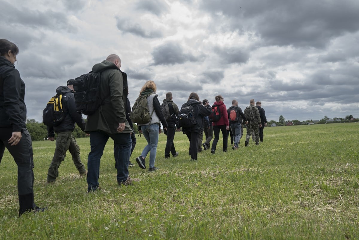 Sábado de instrucción militar para civiles en Polonia: “Quiero aprender cosas útiles en caso de guerra; es mi deber patriótico”