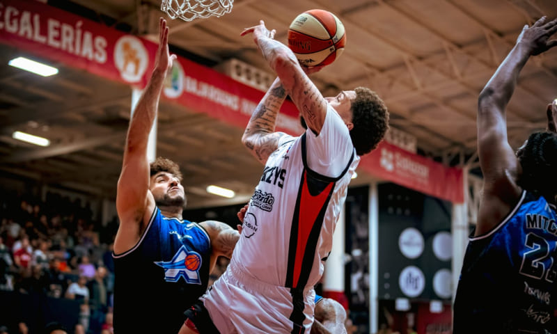 En una Arena Zonkeys a reventar, se efectúa el Juego 5 de la Serie Final