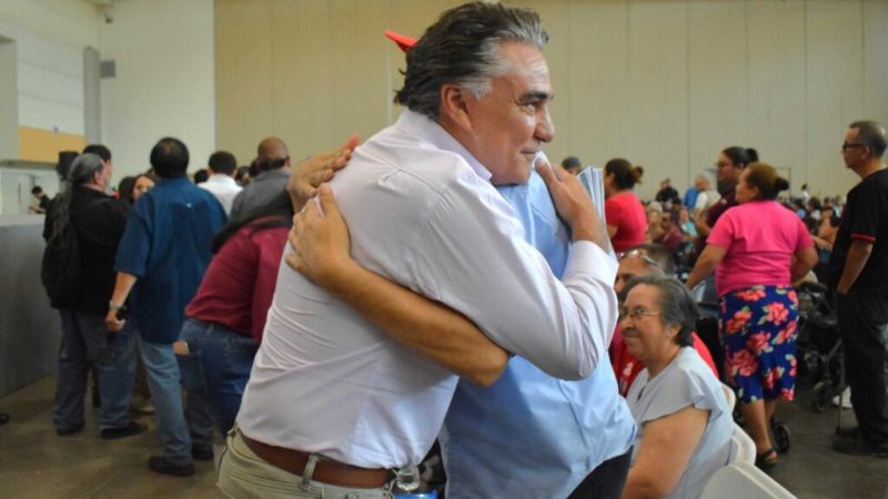 Se han entregado 4 mil 306 trajetas del programa México Te Abraza en Baja California
