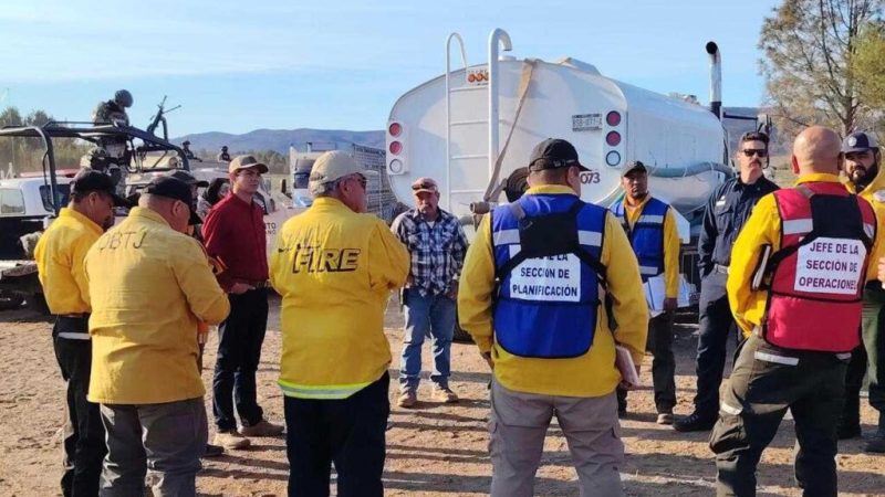 Gobierno de Tecate fortalece acciones preventivas y de combate en incendio forestal de La Rumorosa