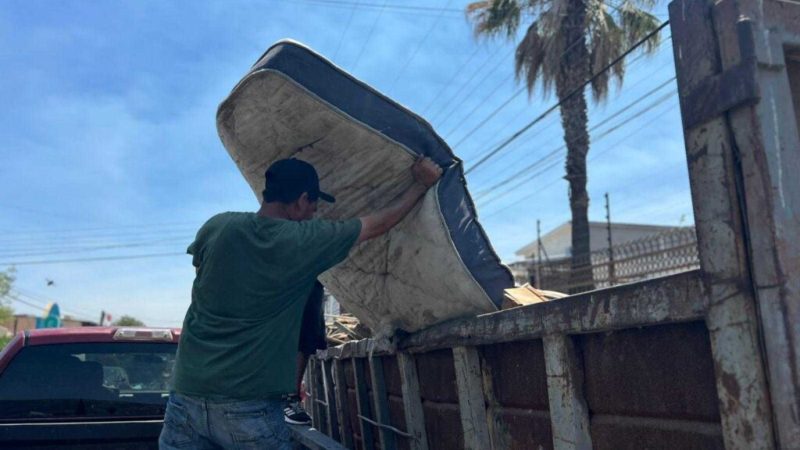 Gobierno de Tecate recolecta 20 toneladas de basura voluminosa en Colinas del Cuchumá y la Zapata