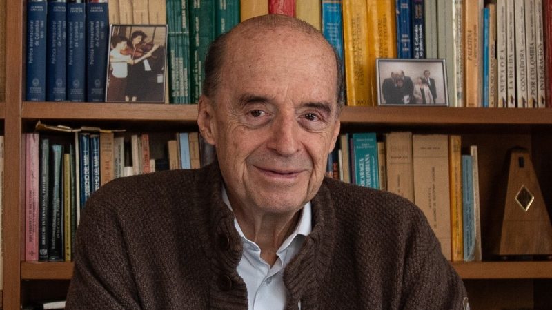 Leyva dice que los audios fueron grabados durante una “conversación íntima”, aunque no desmiente los planes para derrocar a Petro