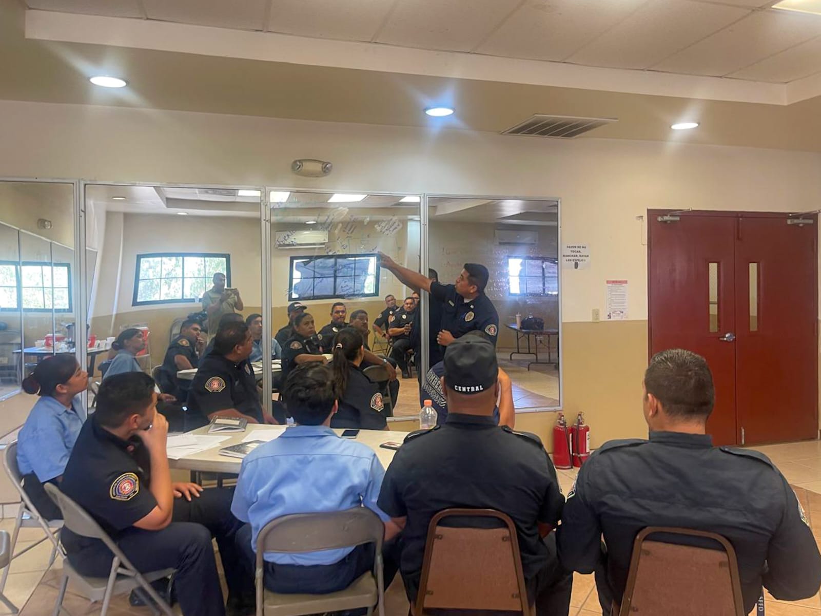 Capacita Protección Civil Estatal a personal de Bomberos de San Felipe en combate de incendios