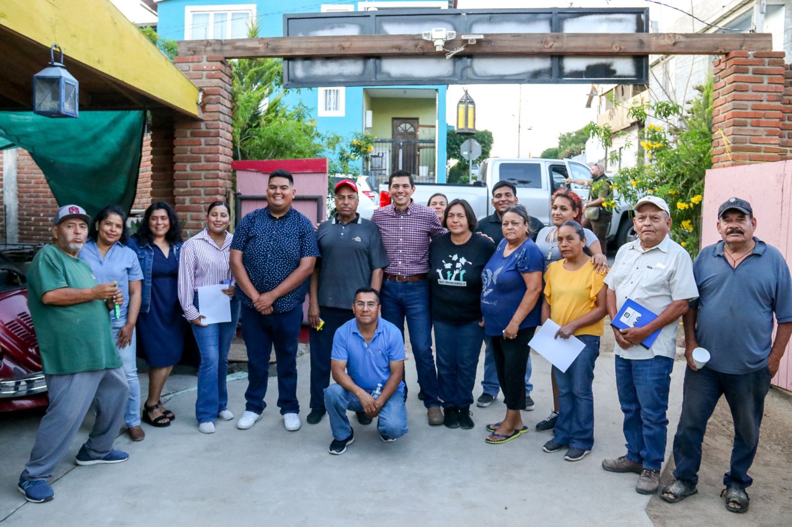 Alcalde Román Cota refrenda cercanía con la gente