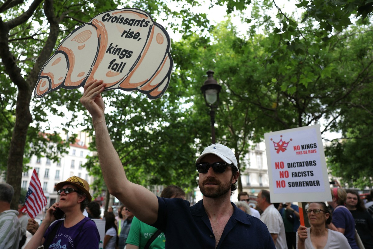 Protestan en 1,500 ciudades del mundo contra Trump durante su desfile militar