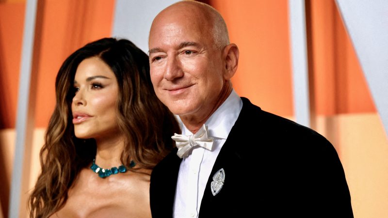 Ella es Lauren Sánchez, periodista y esposa de Jeff Bezos, fundador de Amazon