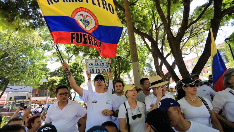 Mafias internacionales detrás de ataque a candidato en Colombia: Petro