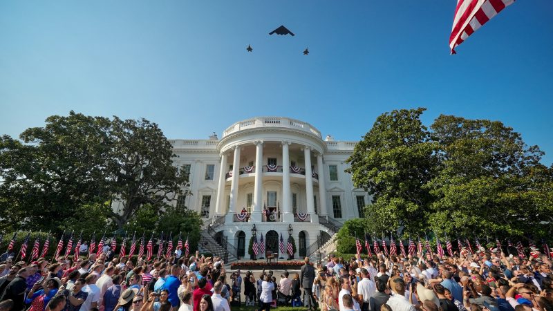 Trump promulga ley de recortes de impuestos y gastos