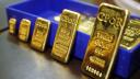 Oro con alza semanal por dólar débil y demanda de refugio