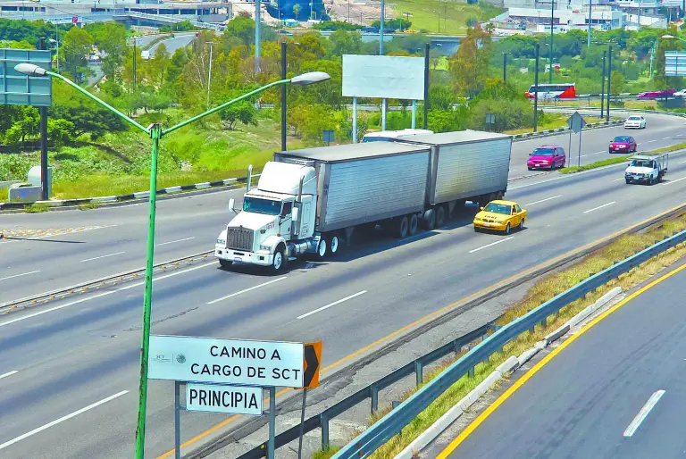 Primas de seguros para vehículos pesados suben por inseguridad y robo en carreteras