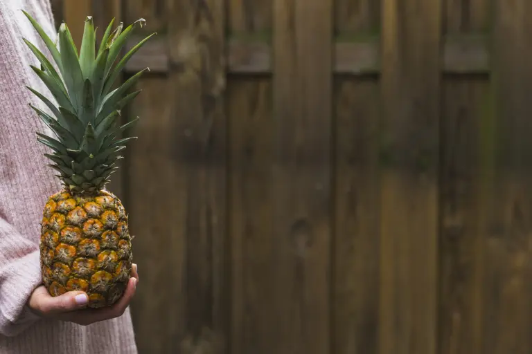 7 datos curiosos de la piña: una fruta diurética, que reduce la hinchazón y mejora la circulación