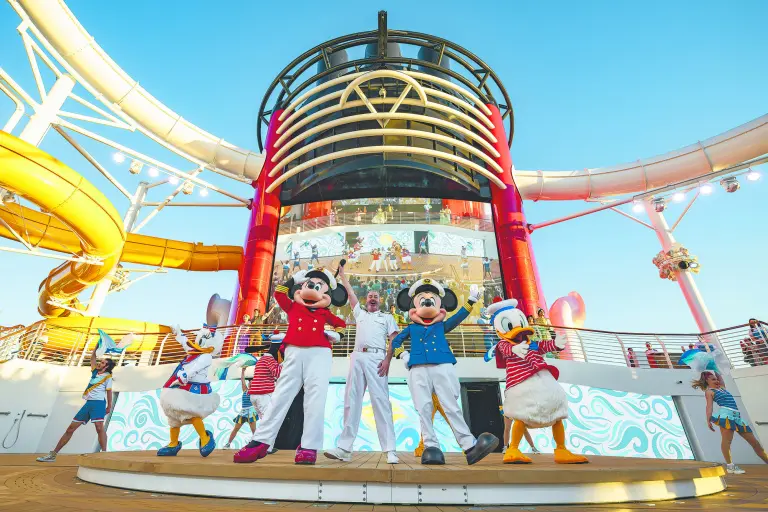 Qué ver en Disney 2025: Nuevas atracciones, desfiles y restaurantes