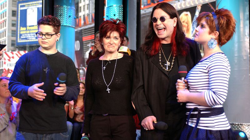 ¿De cuánto era la fortuna de Ozzy Osbourne y por qué fue tan exitoso?