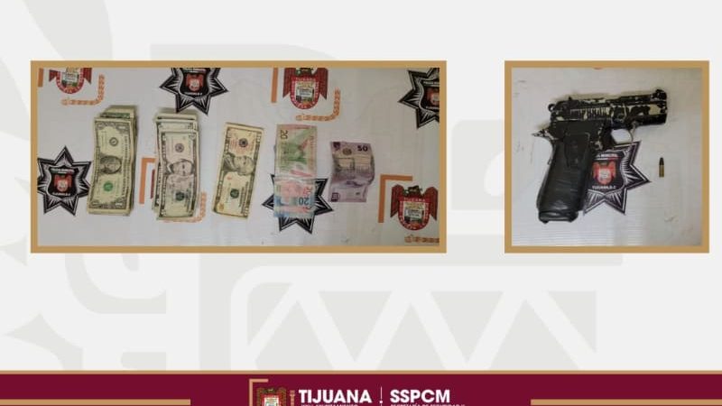 Asegura Policía Municipal de Tijuana a presunto responsable de robo con violencia a gasolinera y recupera el dinero sustraído