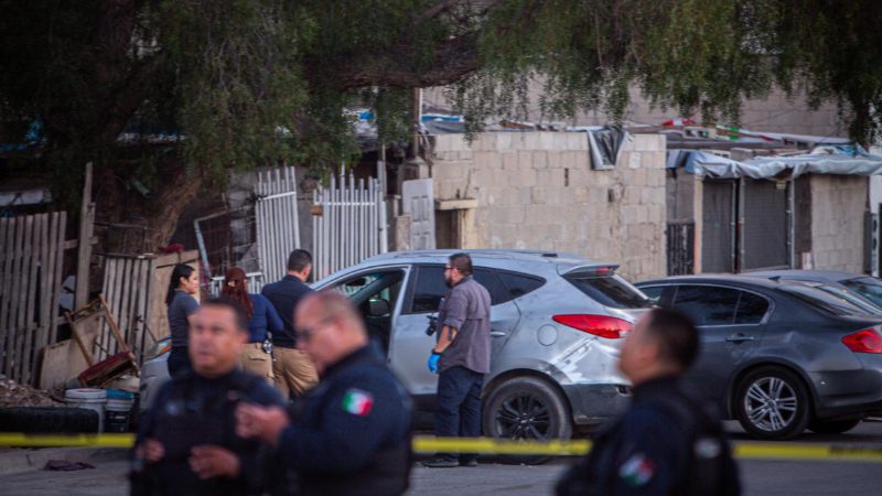 Pareja resulta herida en ataque armado en Tijuana; hay cuatro detenidos