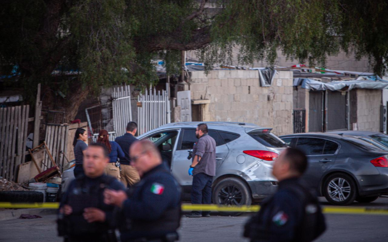 Pareja resulta herida en ataque armado en Tijuana; hay cuatro detenidos