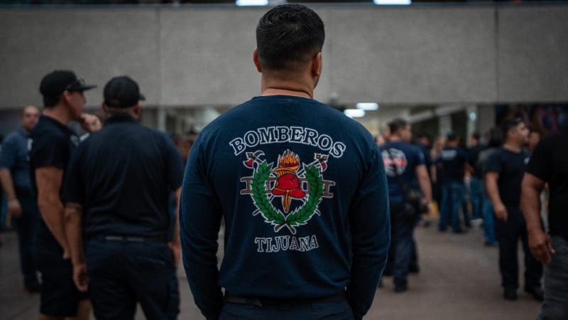 Bomberos sindicalizados exigen mejores condiciones laborales en Tijuana